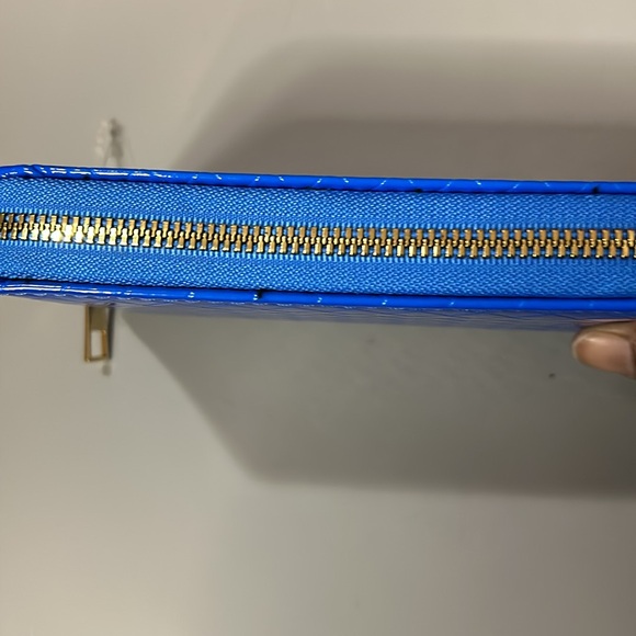 Blue wallet - Picture 2 of 2